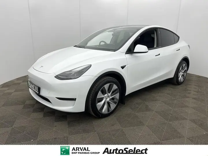 Tesla Model Y 2023 photo 3