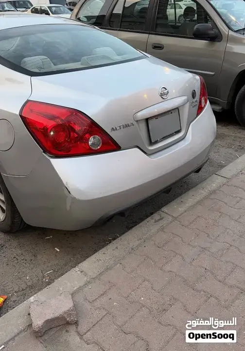 Nissan Altima 2010 photo 2