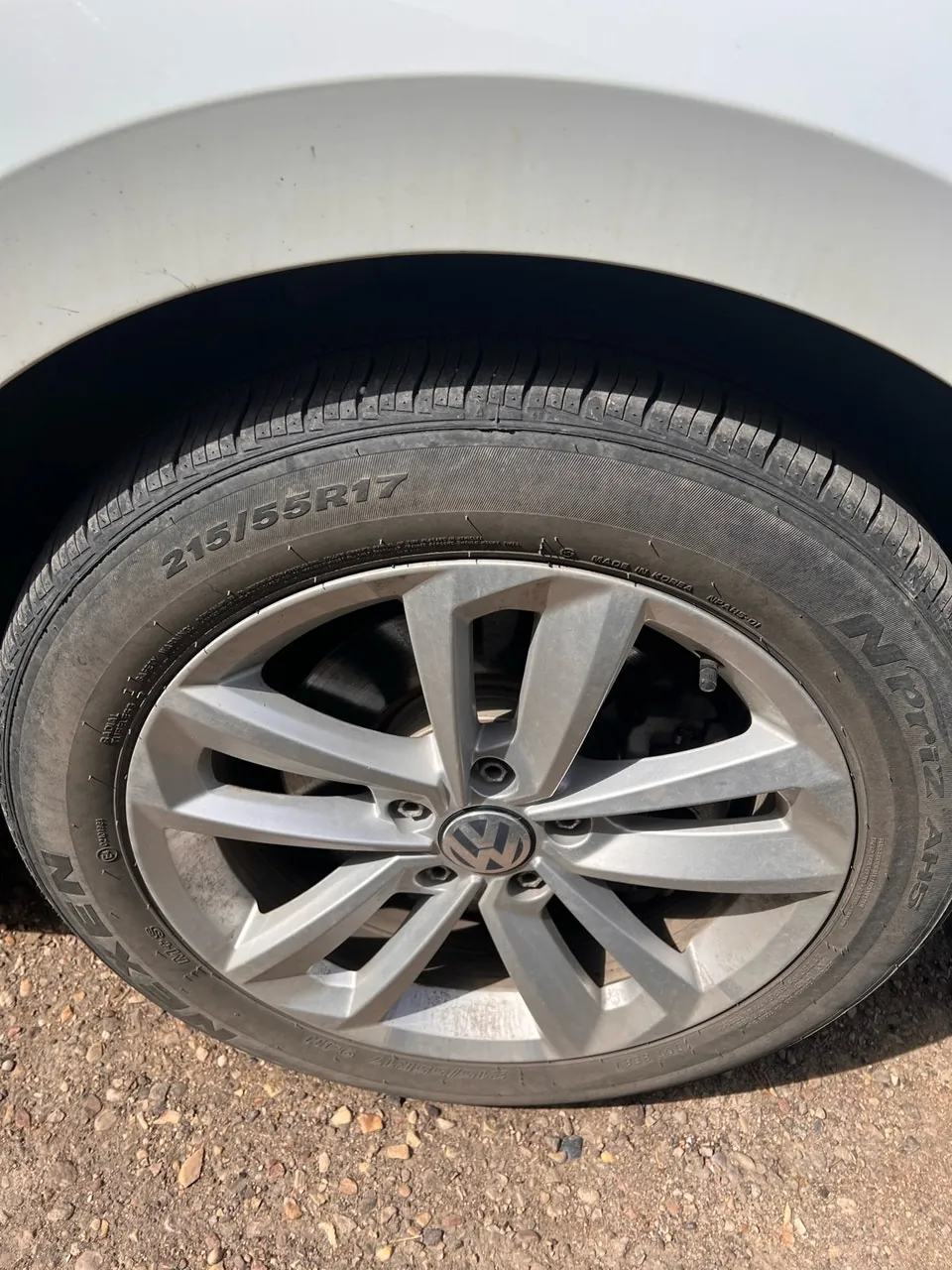 Volkswagen Passat 2021 photo 2