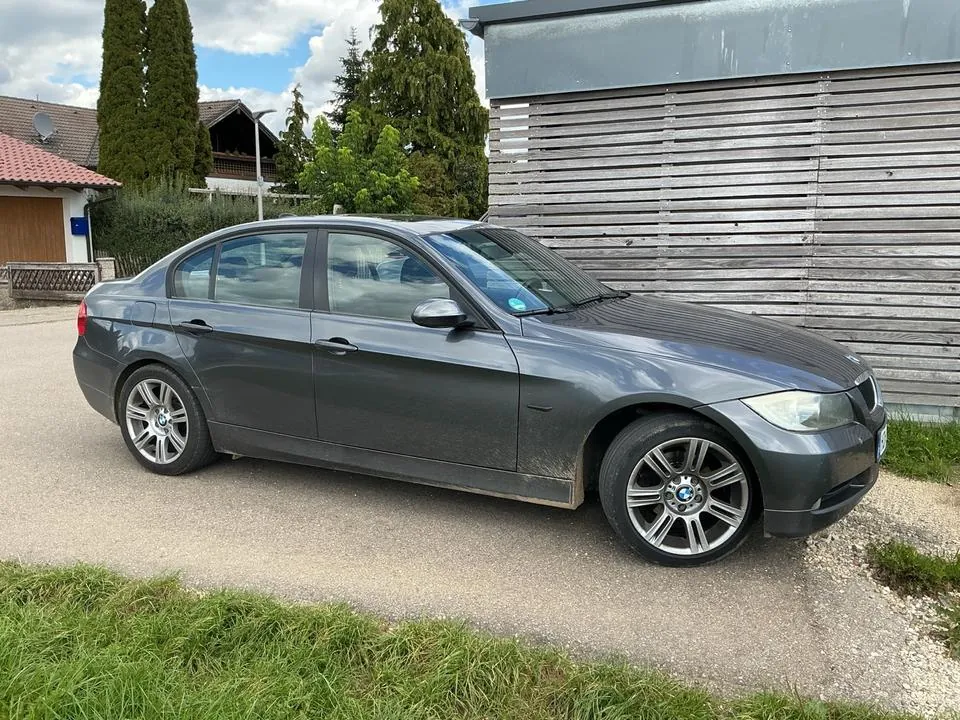 BMW 320I
