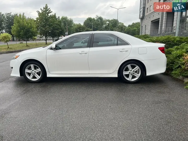 Toyota Camry 2014 photo 3