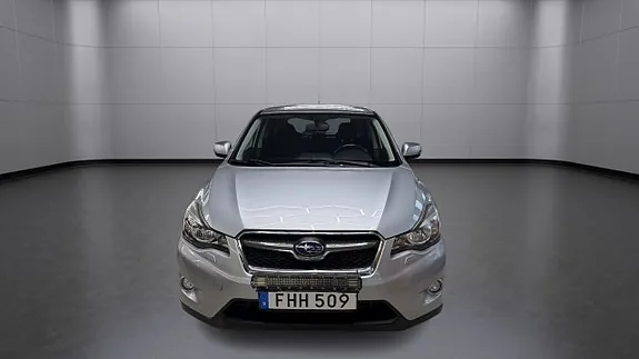 Subaru Xv 2014 photo 2