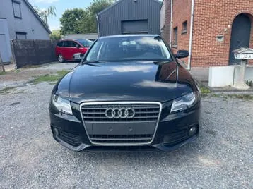 Audi A4 2011 photo 2