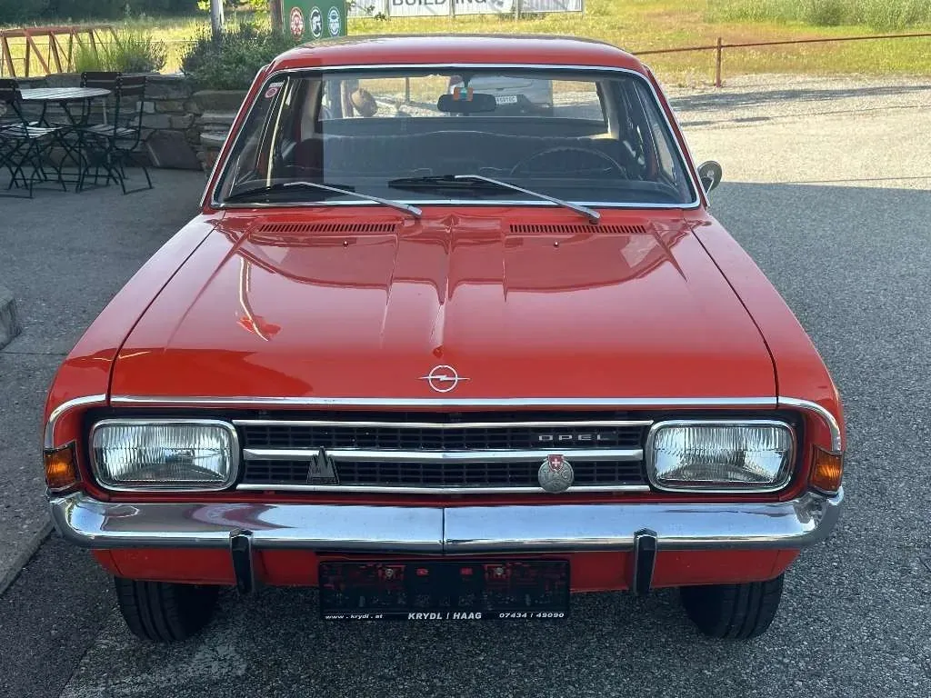 Opel Rekord 1971 photo 2