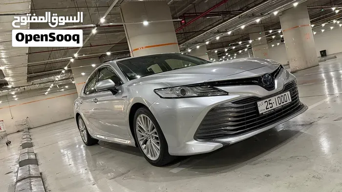 Toyota Camry 2018 photo 2
