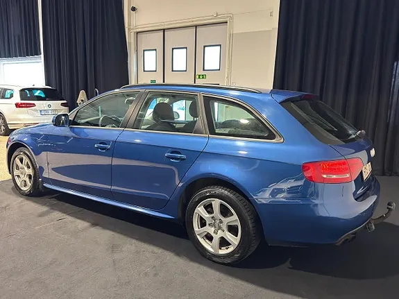 Audi A4 2010 photo 4