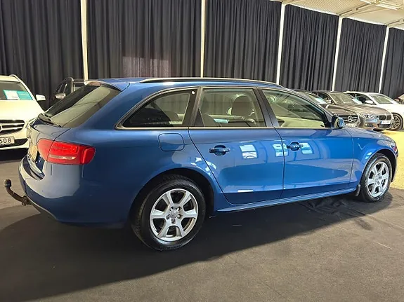 Audi A4 2010 photo 3