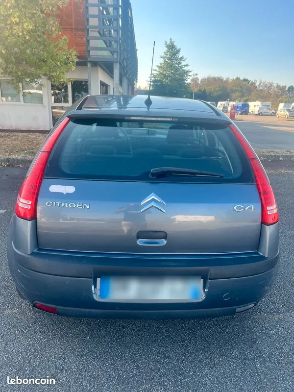Citroen C4 2006 photo 2