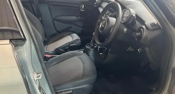 Mini Hatch 2018 photo 2