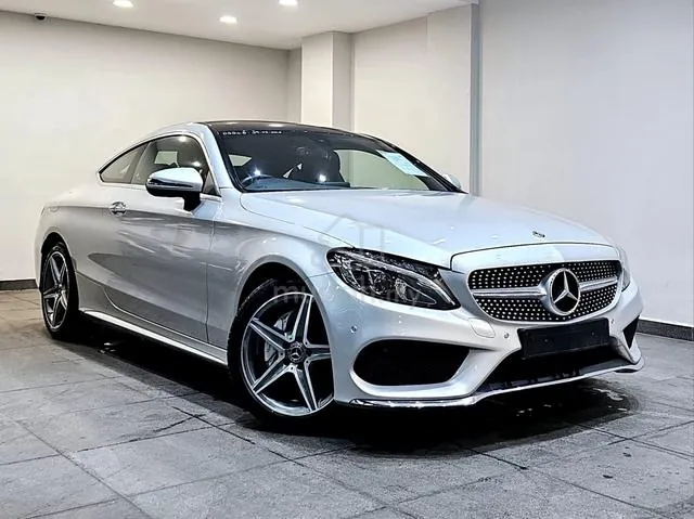 Mercedes-Benz C200