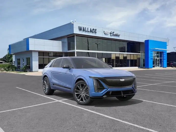 Cadillac Lyriq 2027 photo 2