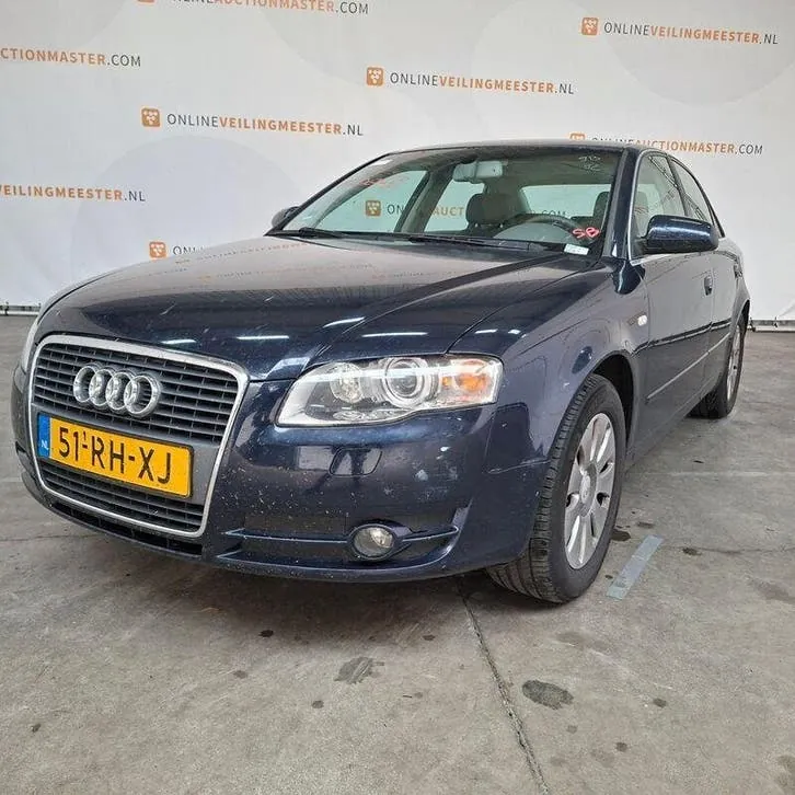 Audi A4 2005 photo 2