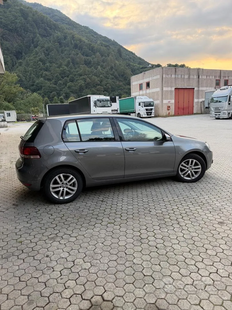Volkswagen Golf 2012 photo 3