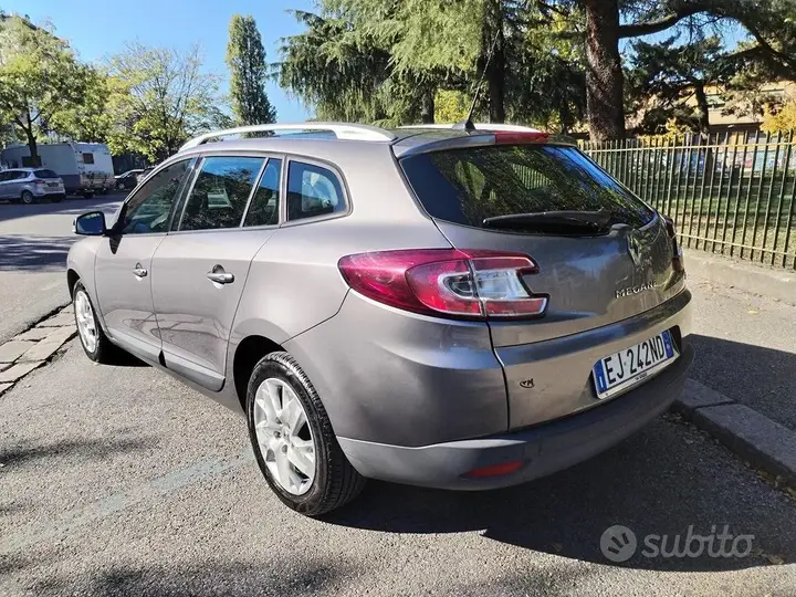 Renault Megane 2011 photo 3