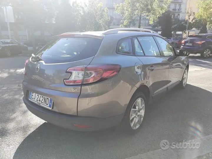 Renault Megane 2011 photo 4