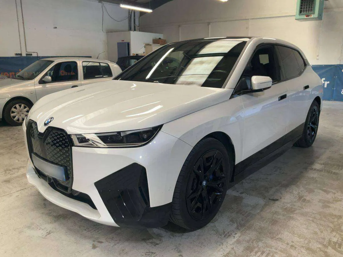 BMW Ix
