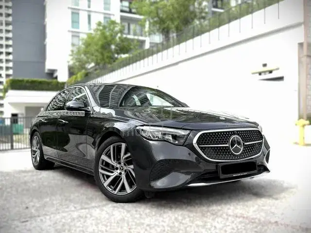 Mercedes-Benz E200