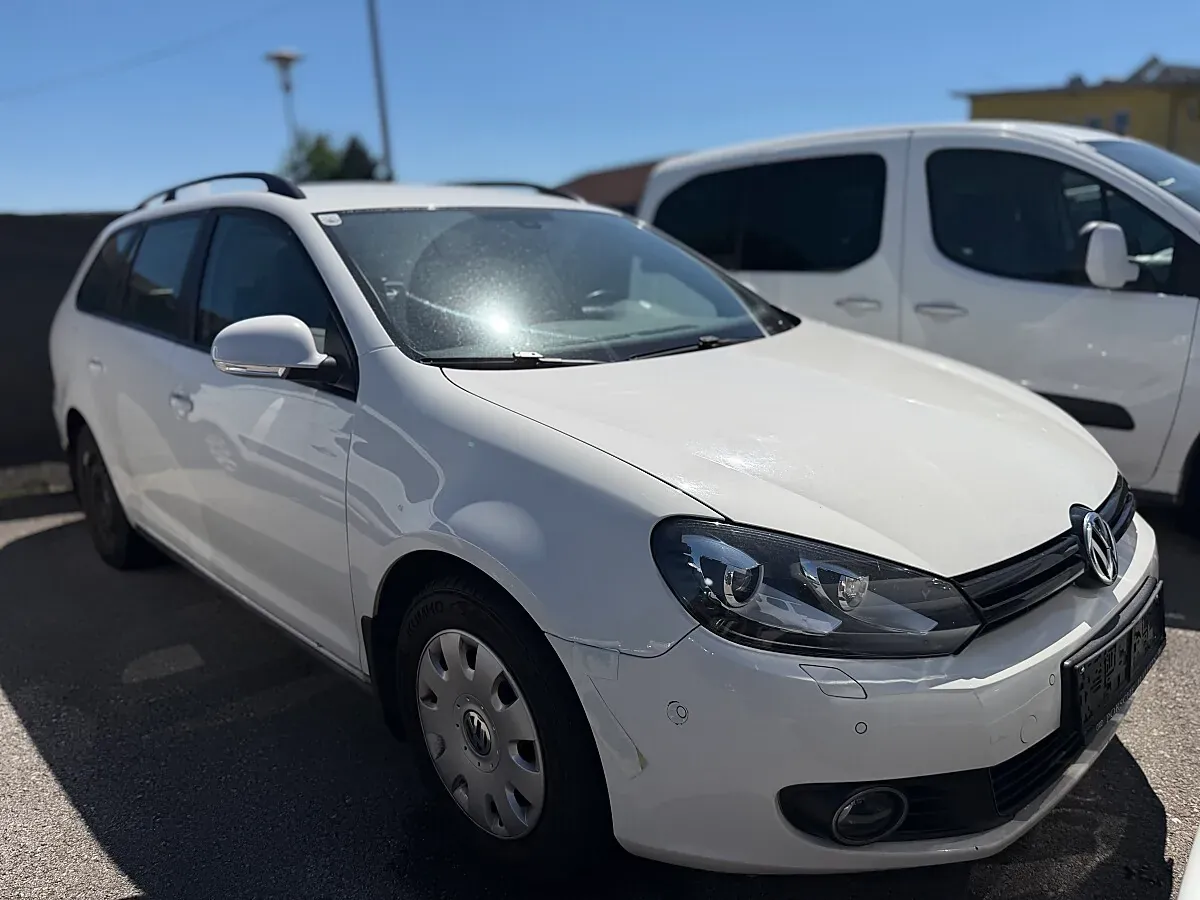 Volkswagen Golf 2011 photo 2