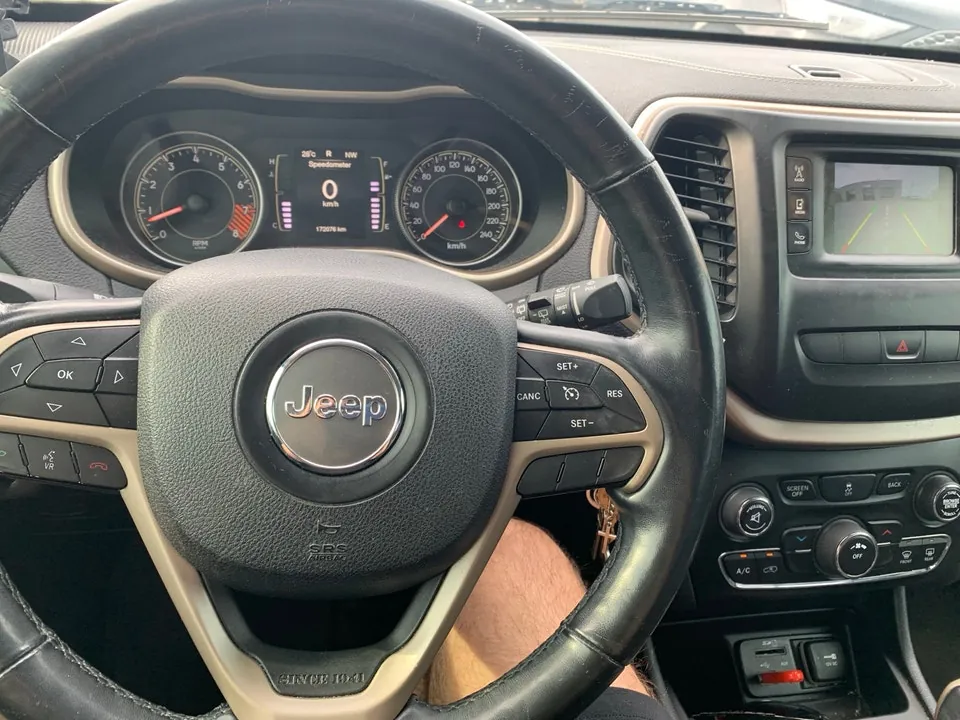 Jeep Cherokee 2014 photo 2