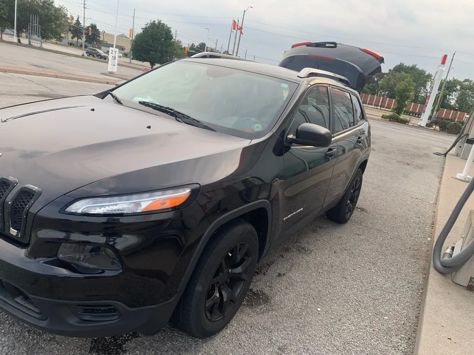 Jeep Cherokee 2014 photo 4