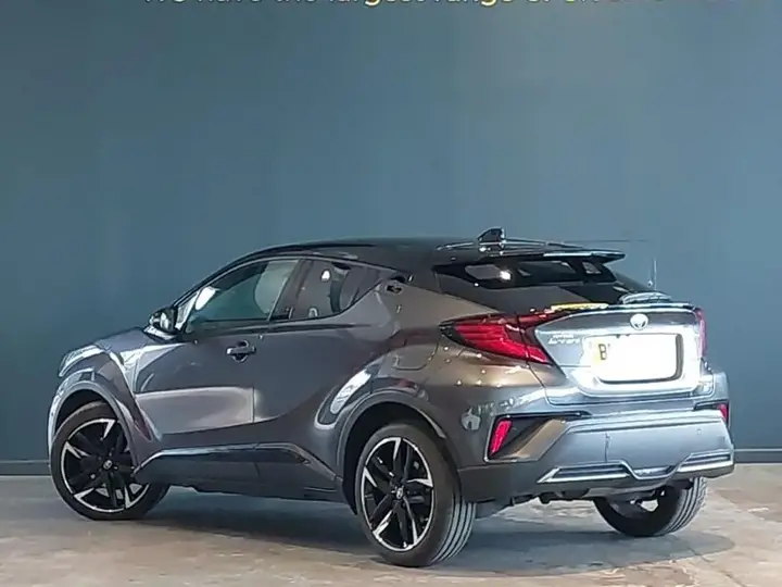 Toyota C-Hr 2023 photo 2