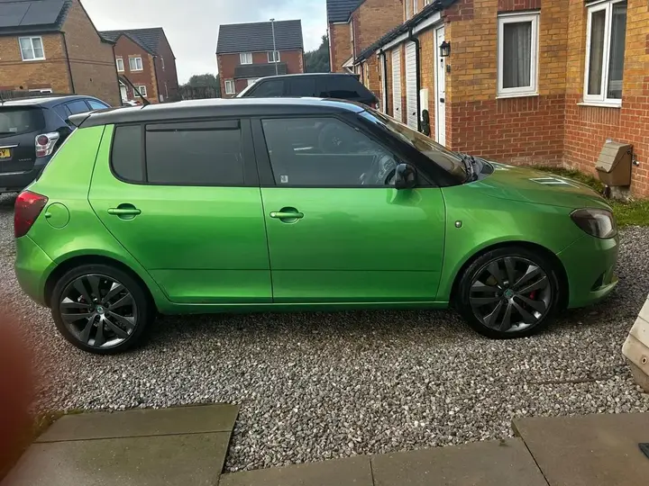 Skoda Fabia 2013 photo 4
