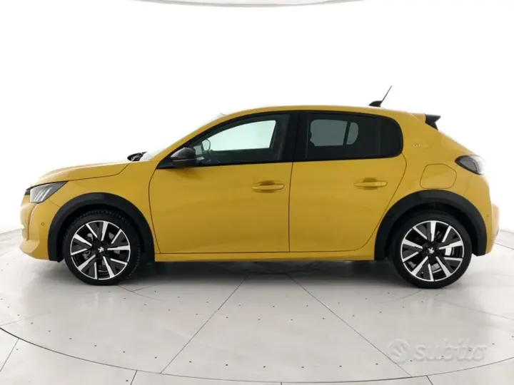 Peugeot 208 2021 photo 2