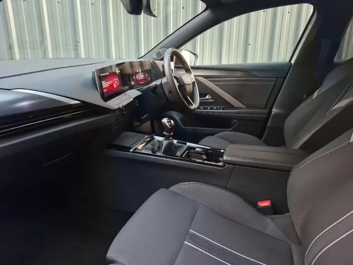 Vauxhall Astra 2024 photo 5