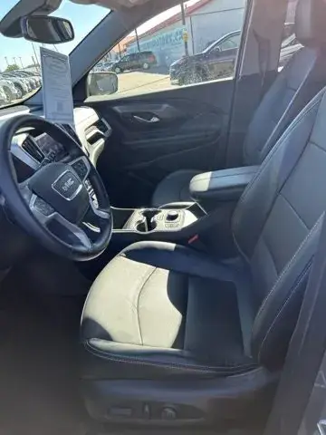 GMC Terrain 2023 photo 3