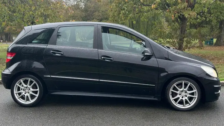 Mercedes-Benz B-Class 2010 photo 4