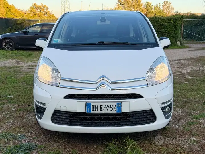 Citroen C4 Picasso 2012 photo 2