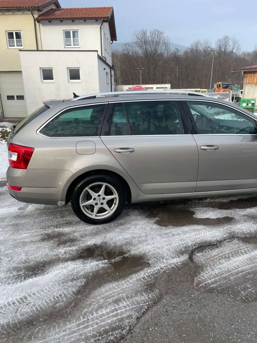 Skoda Octavia 2017 photo 2