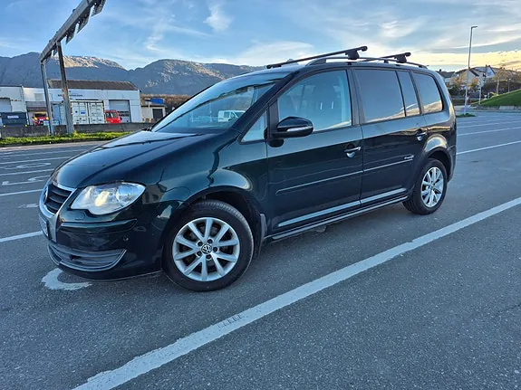 Volkswagen Touran 2010 photo 3