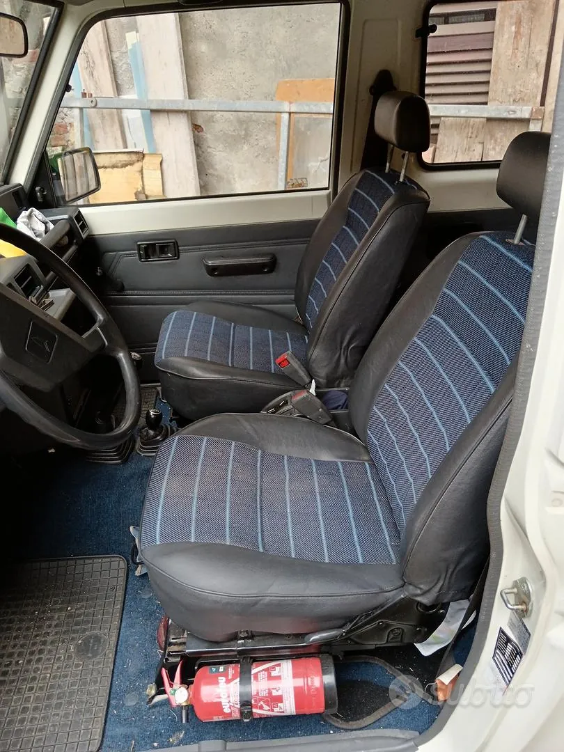 Daihatsu Rocky 1988 photo 4