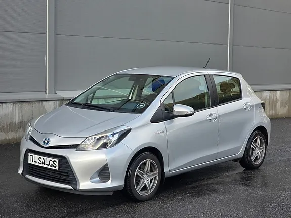 Toyota Yaris 2013 photo 2