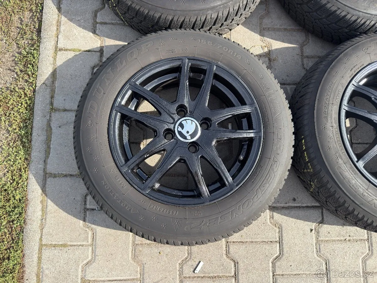 Volkswagen Up photo 2