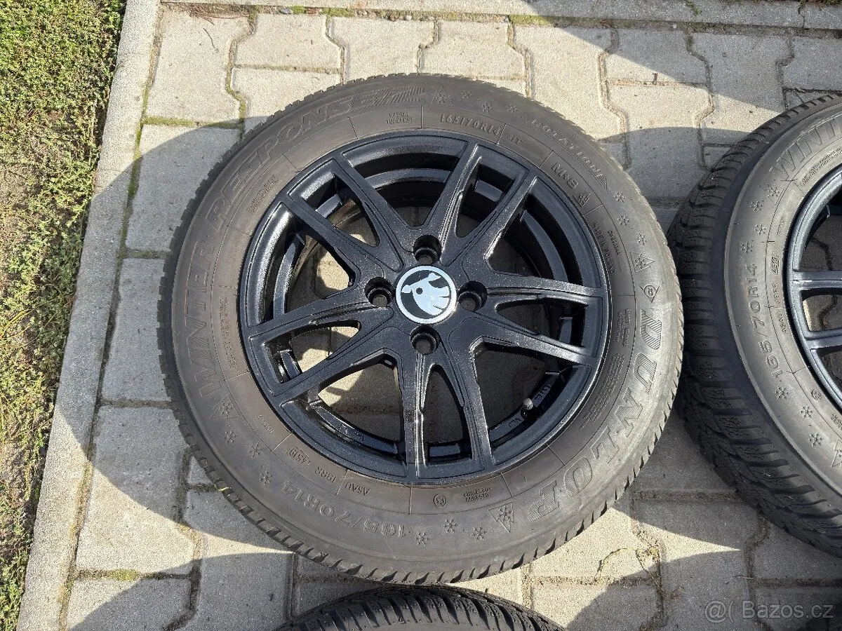 Volkswagen Up photo 3