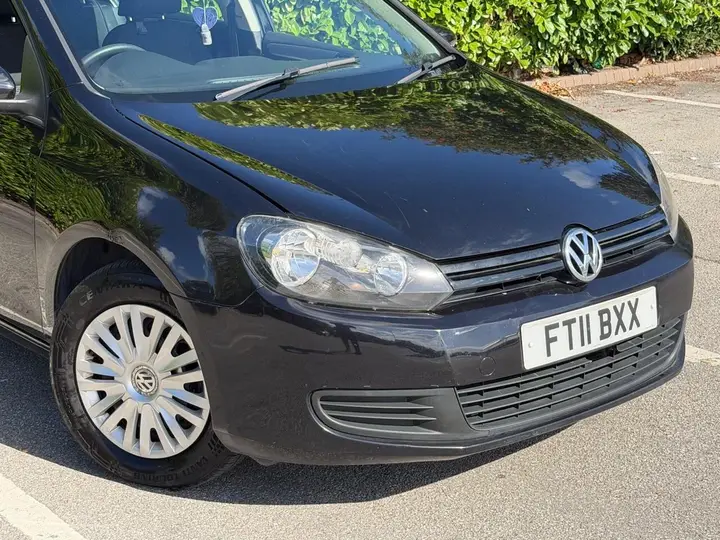 Volkswagen Golf 2011 photo 2