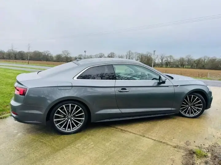 Audi A5 2019 photo 2