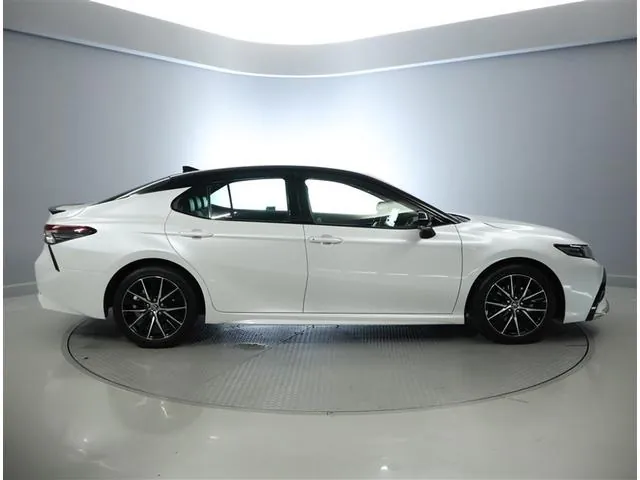 Toyota Camry 2023 photo 4