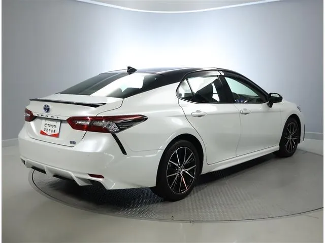 Toyota Camry 2023 photo 3