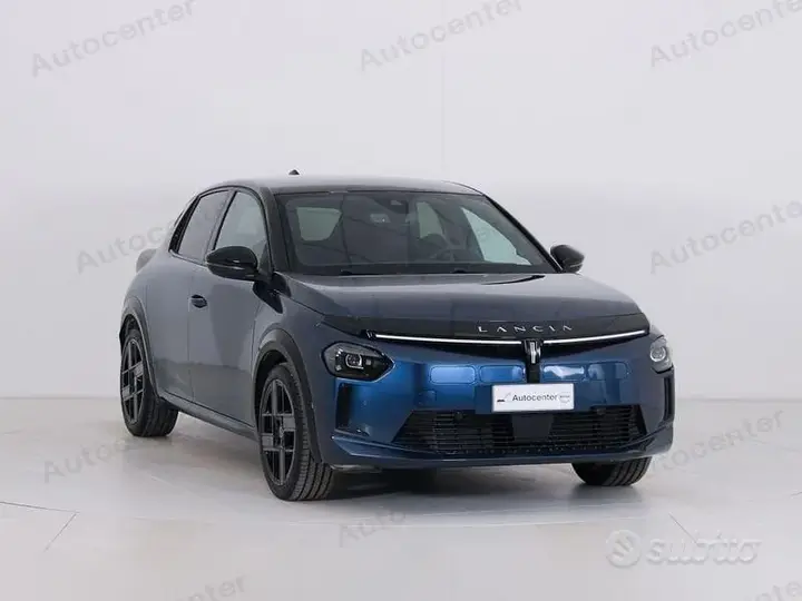 Lancia Ypsilon 2024 photo 2