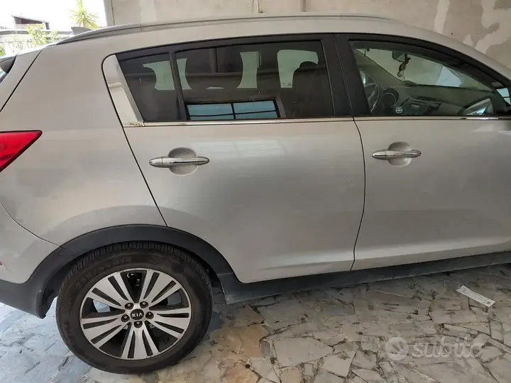 Kia Sportage 2015 photo 2