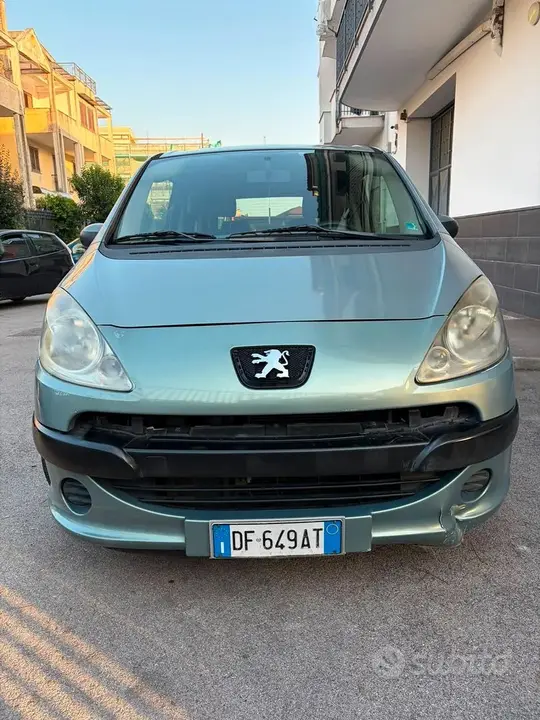 Peugeot 1007 2006 photo 3