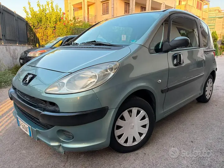 Peugeot 1007 2006 photo 2
