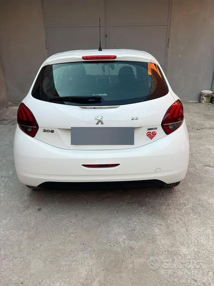 Peugeot 208 2017 photo 4