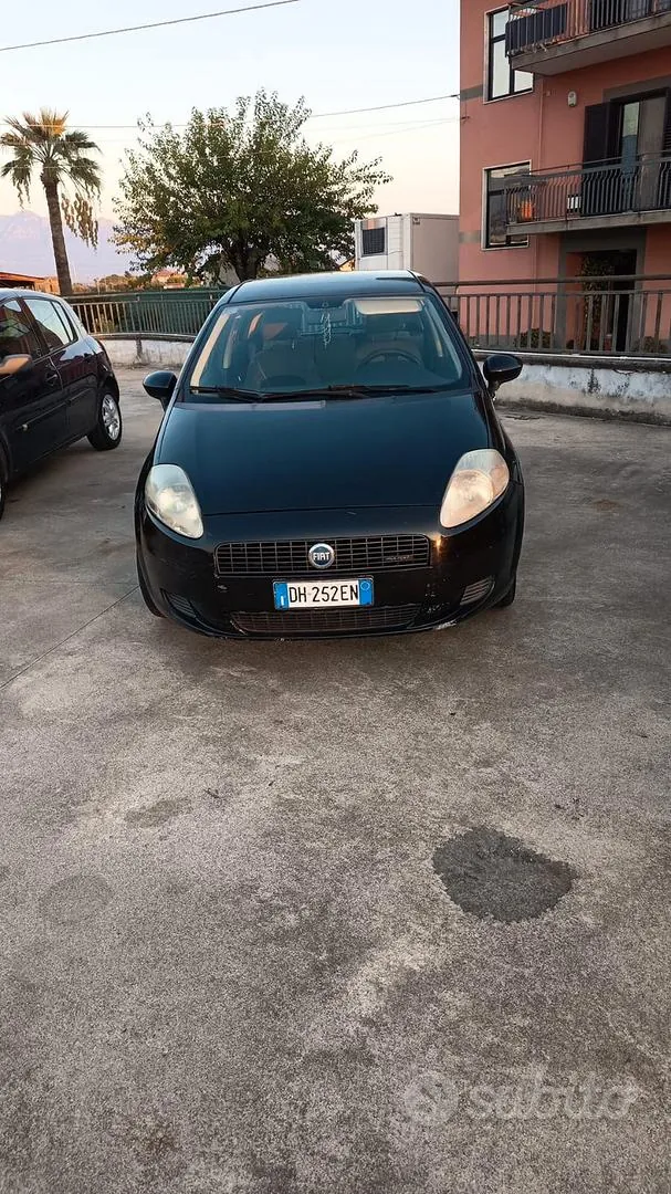 Fiat Grande Punto 2006 photo 3