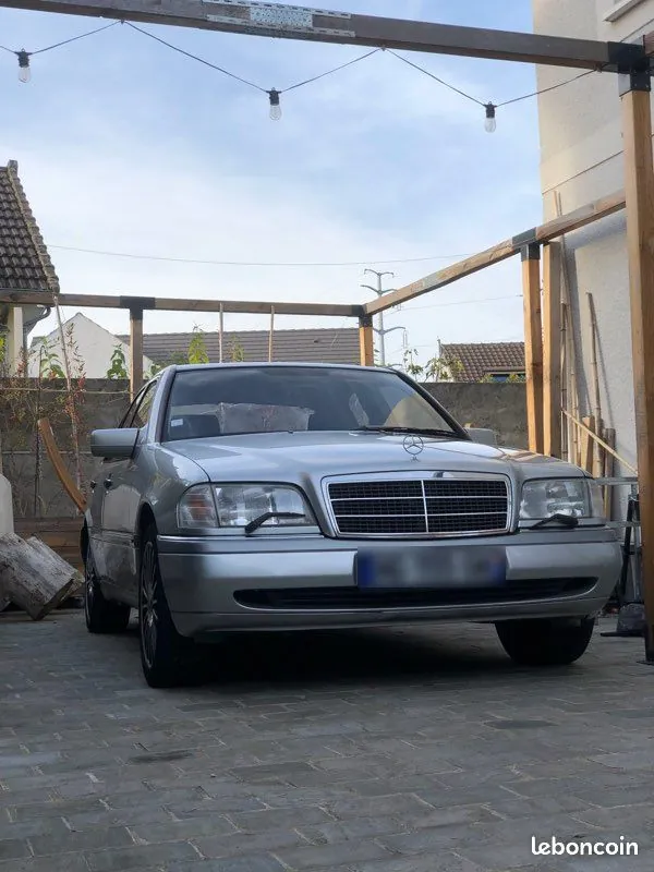 Mercedes-Benz C-Class 1996 photo 2