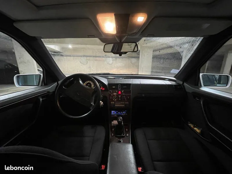 Mercedes-Benz C-Class 1996 photo 3