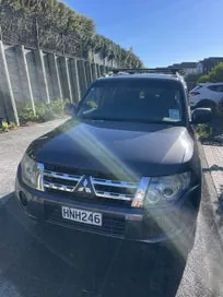 Mitsubishi Pajero 2014 photo 2